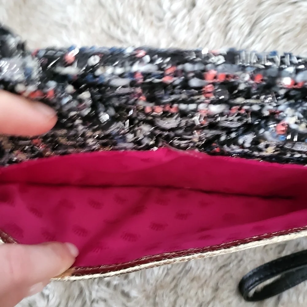 Juicy Couture Tweed Cat Clutch Wrislet - Picture 5 of 8